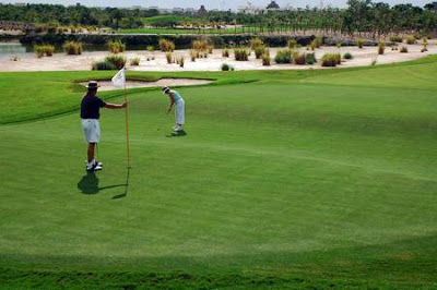 ¿Donde está el campo de golf? [STS]